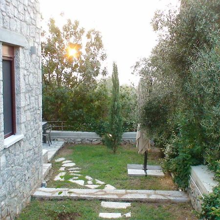 Thelgi Villa Каламата Екстериор снимка