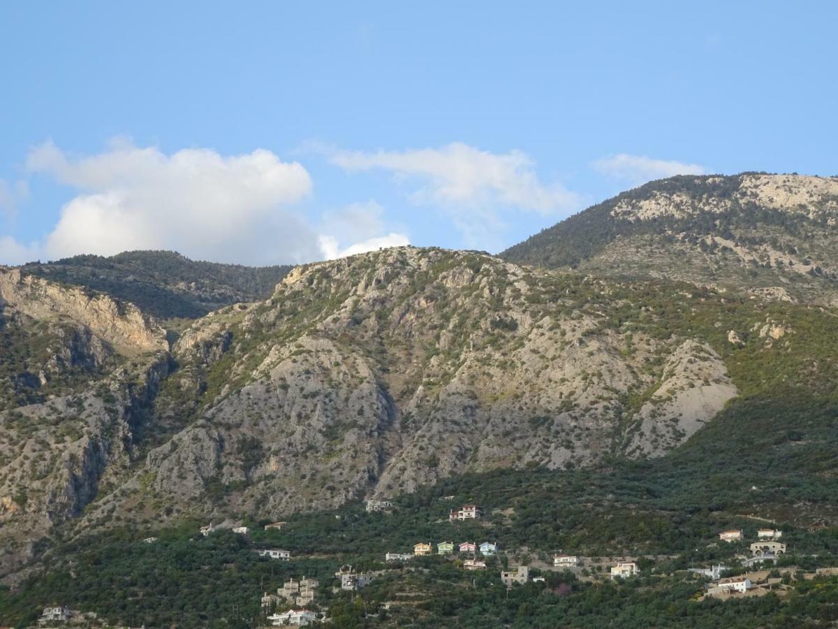 Thelgi Villa Каламата Екстериор снимка